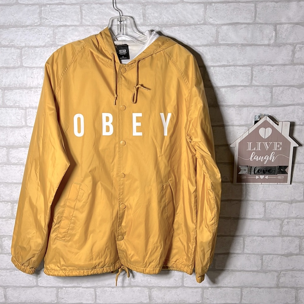 Obey yellow snap button jacket size Small